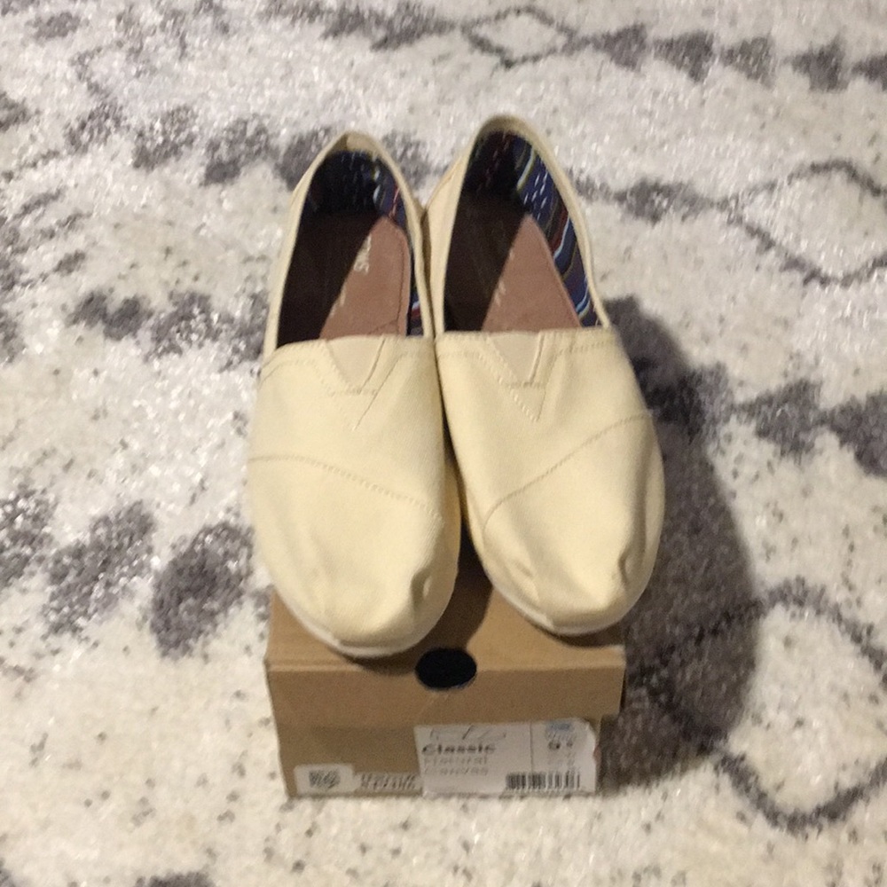 Toms